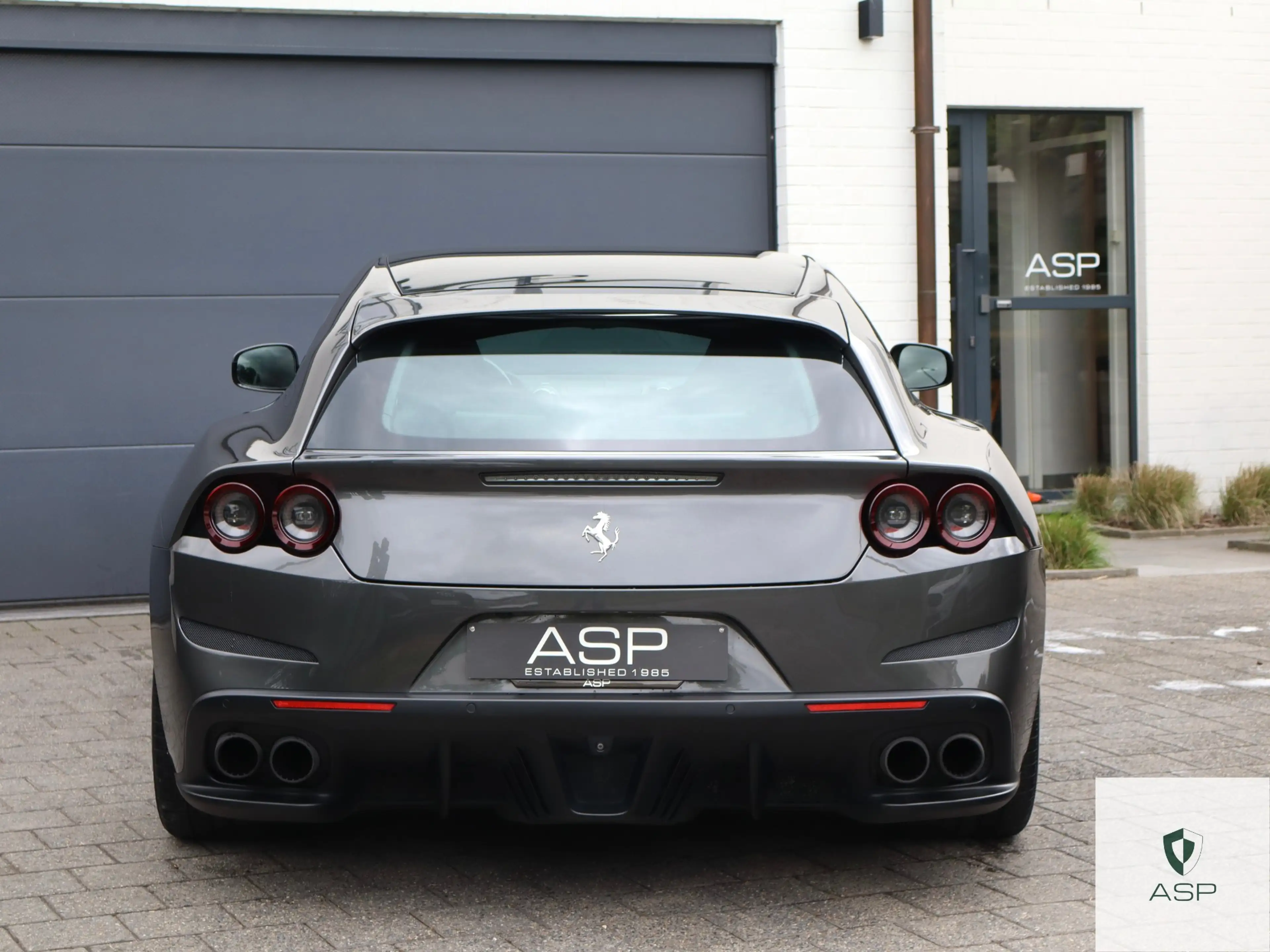 Ferrari GTC4 Lusso GTC4 Lusso T 3.9 Turbo V8 | Power Warranty | Carbon | Lift | Canna Di Fucile | Passenger Display | — photo 5