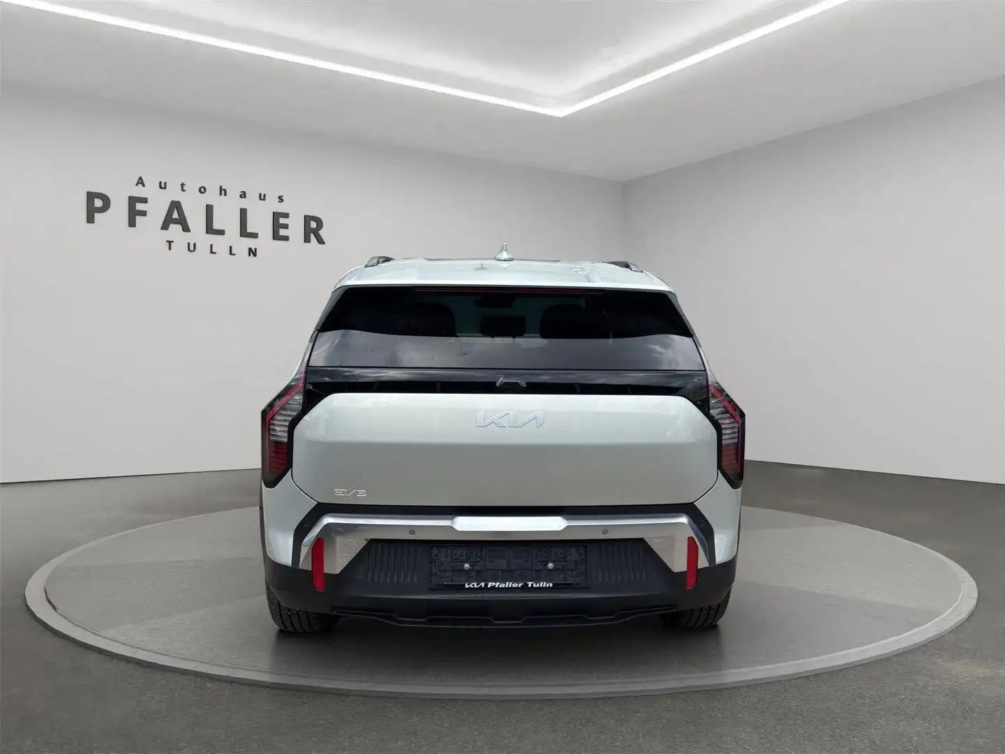 Kia EV3 /81,4KWH/Earth Plus/FWD Silber - 2