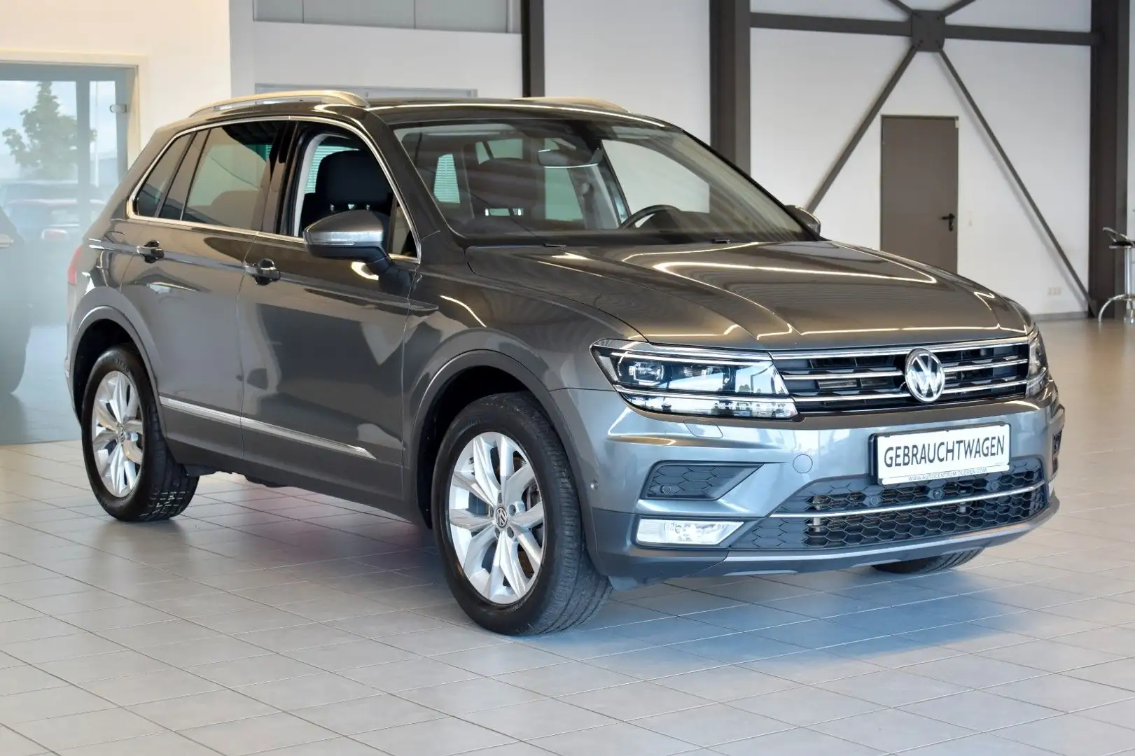 Volkswagen Tiguan Highline DSG/BMT/4Motion/LED/VIRTUAL/APP Grau - 1
