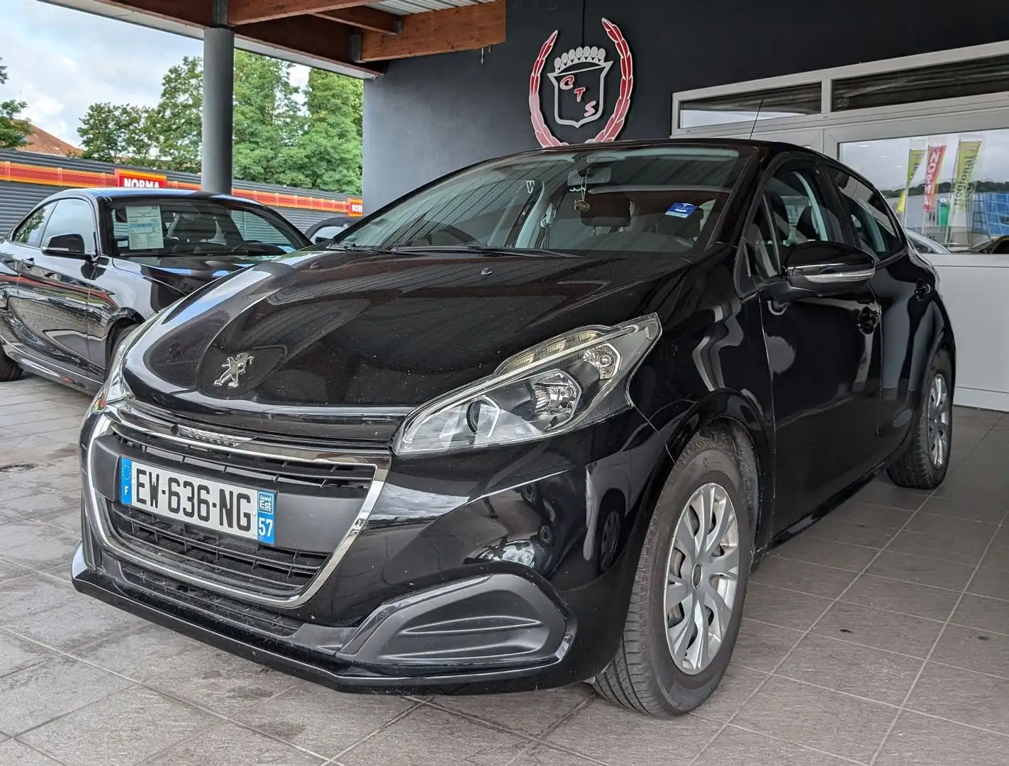 Peugeot 208 1.0 PURETECH ACTIVE 5P Schwarz - 1