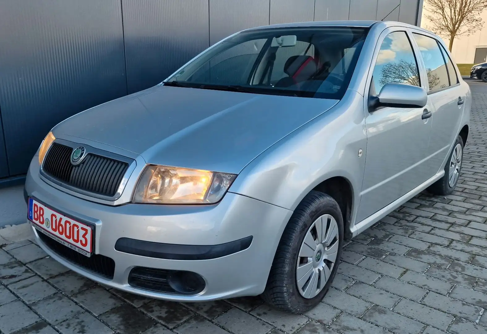 Skoda Fabia 1.4/GARANTIE/TÜV NEU/KLIMA/101 PS Plateado - 2