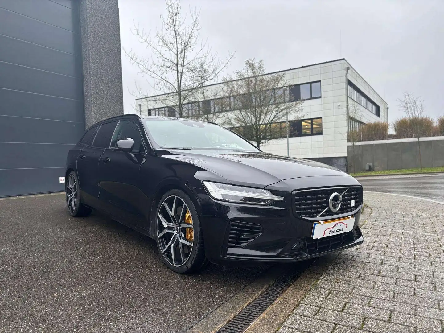 Volvo V60 T8 AWD Twin Engine Geartronic Polestar PANO FULL Zwart - 2
