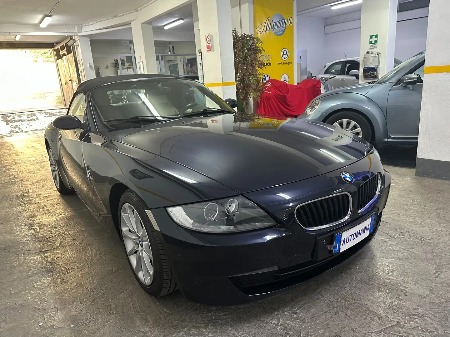 BMW Z4 Roadster 2.0i Blau - 2