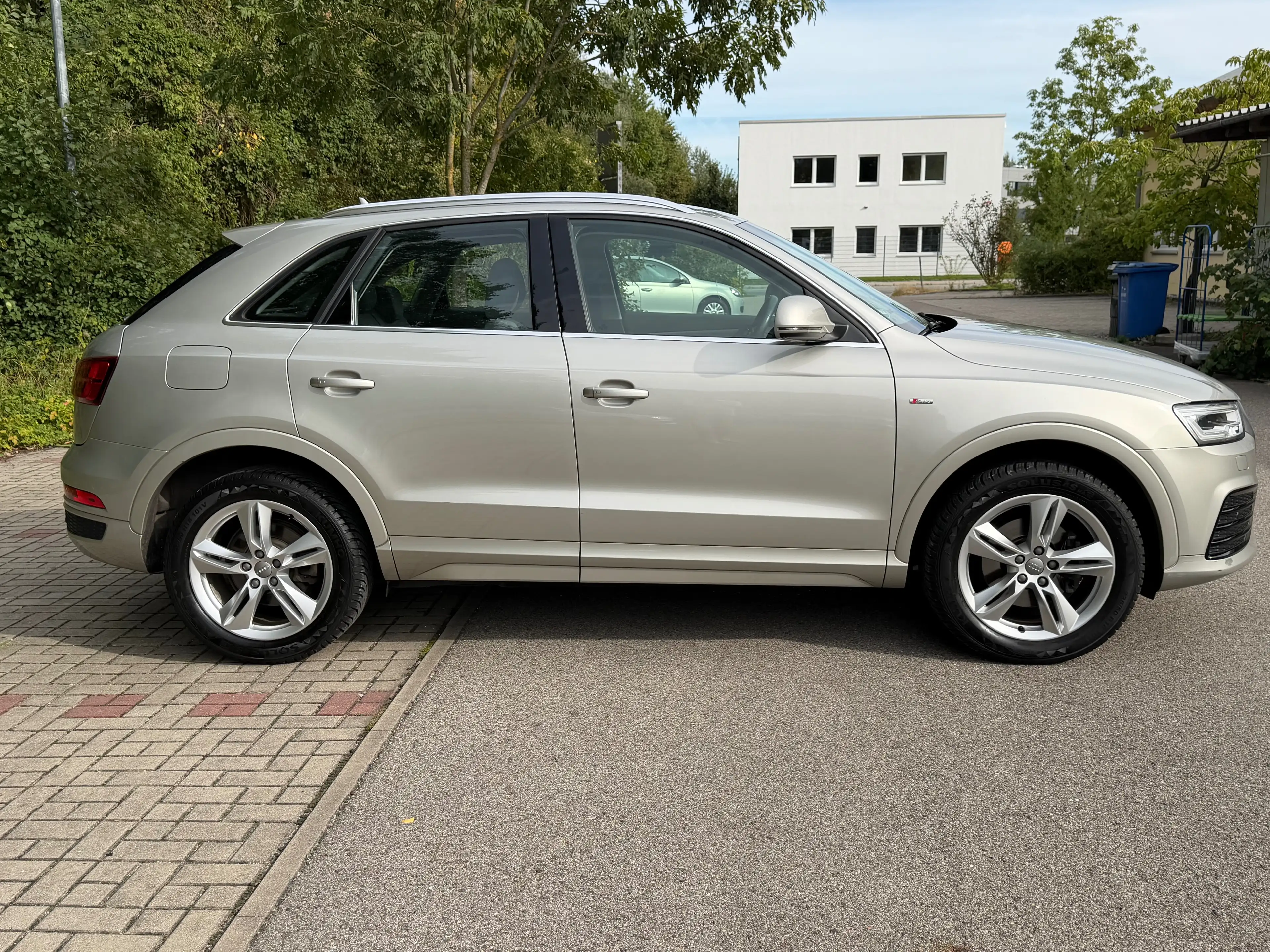Audi Q3 Q3 1.4 TFSI cylinder on demand S tronic sport — photo 4