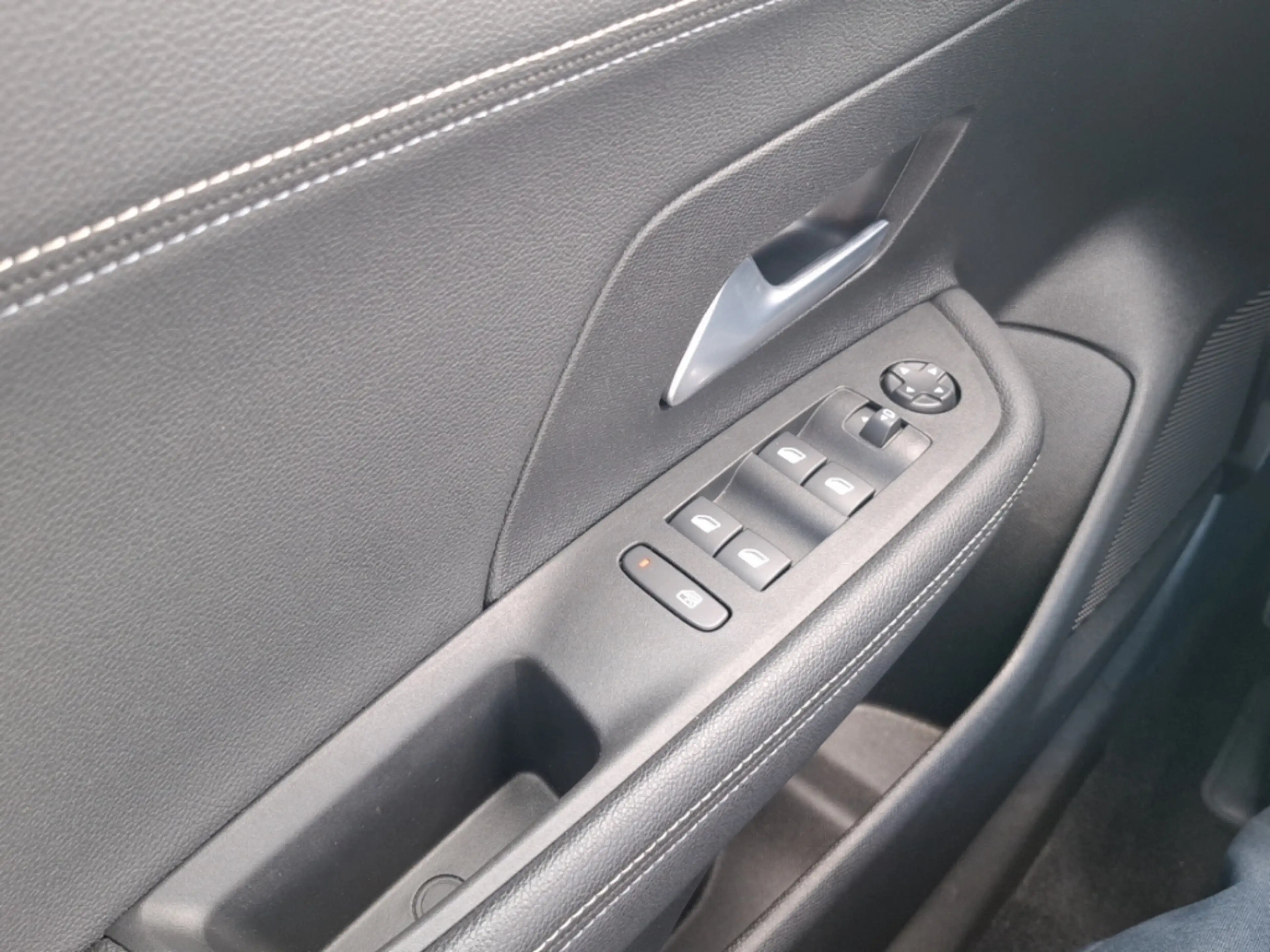 Opel Mokka-E GS 156PS AT LED Matrix ACC Navi Gar. Rückfahrkam. — photo 12