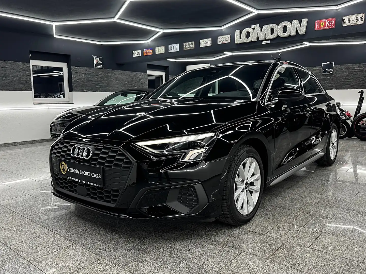 Audi A3 SB 30 TDI S-tronic intense*Wenig-KM*Garantie* Schwarz - 1