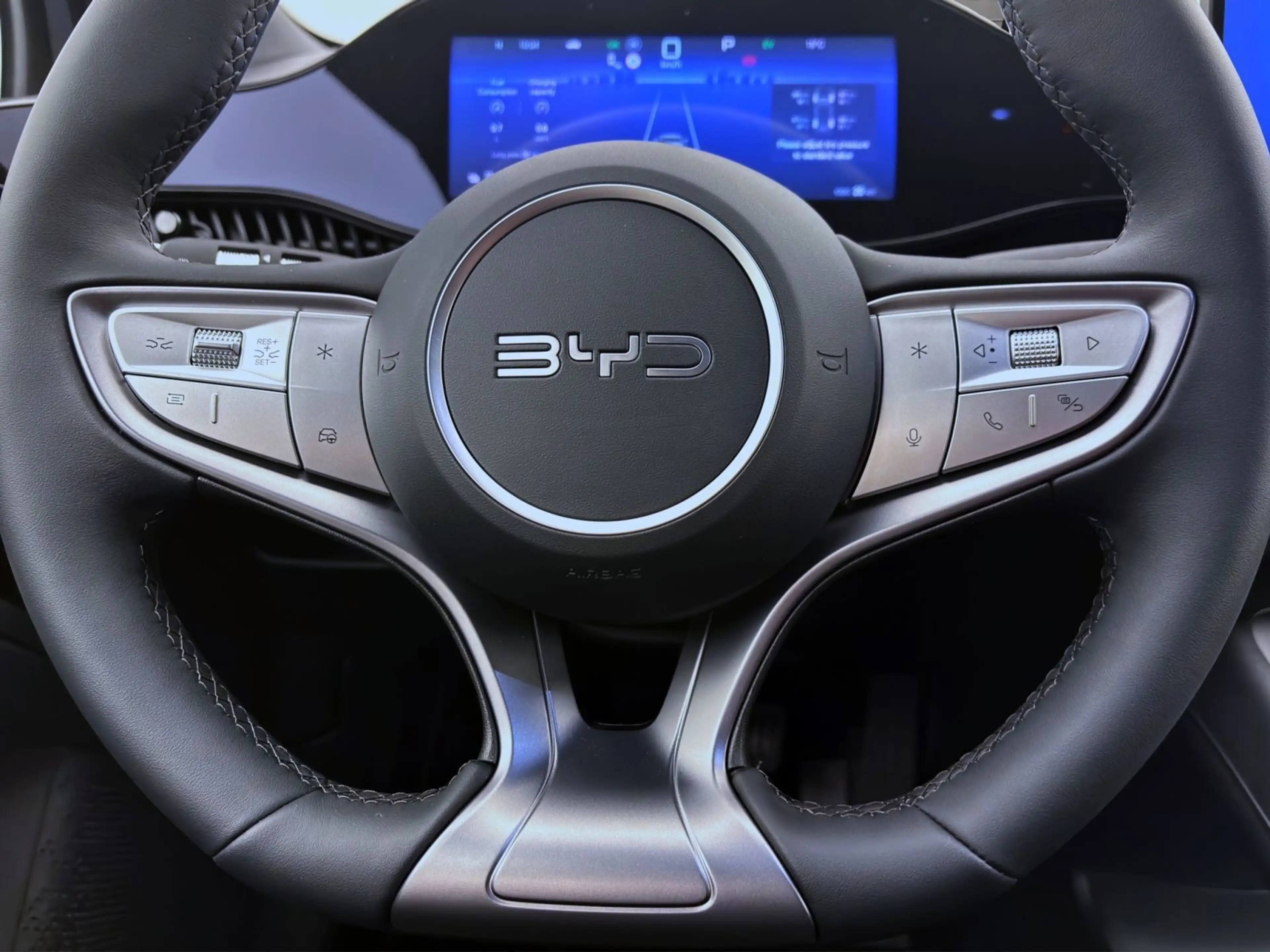 BYD Dolphin G DM-i BOOST LM16 KAMERA NAVI KLIMA — photo 13
