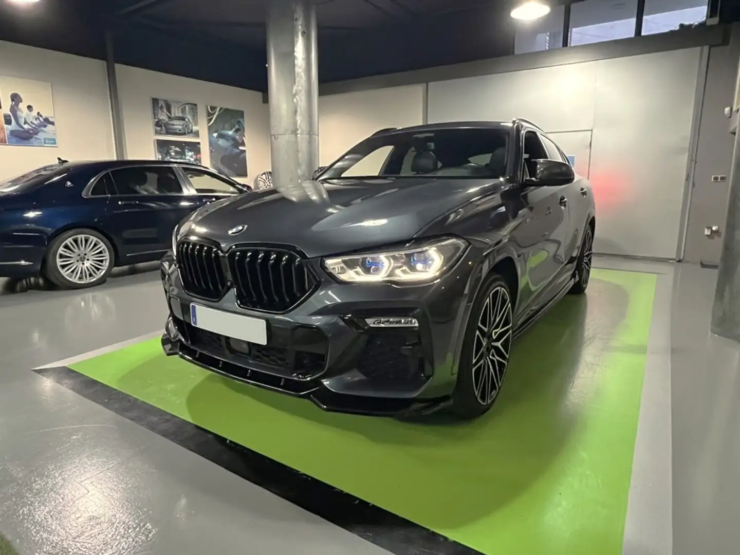 BMW X6 M50dA Gris - 1
