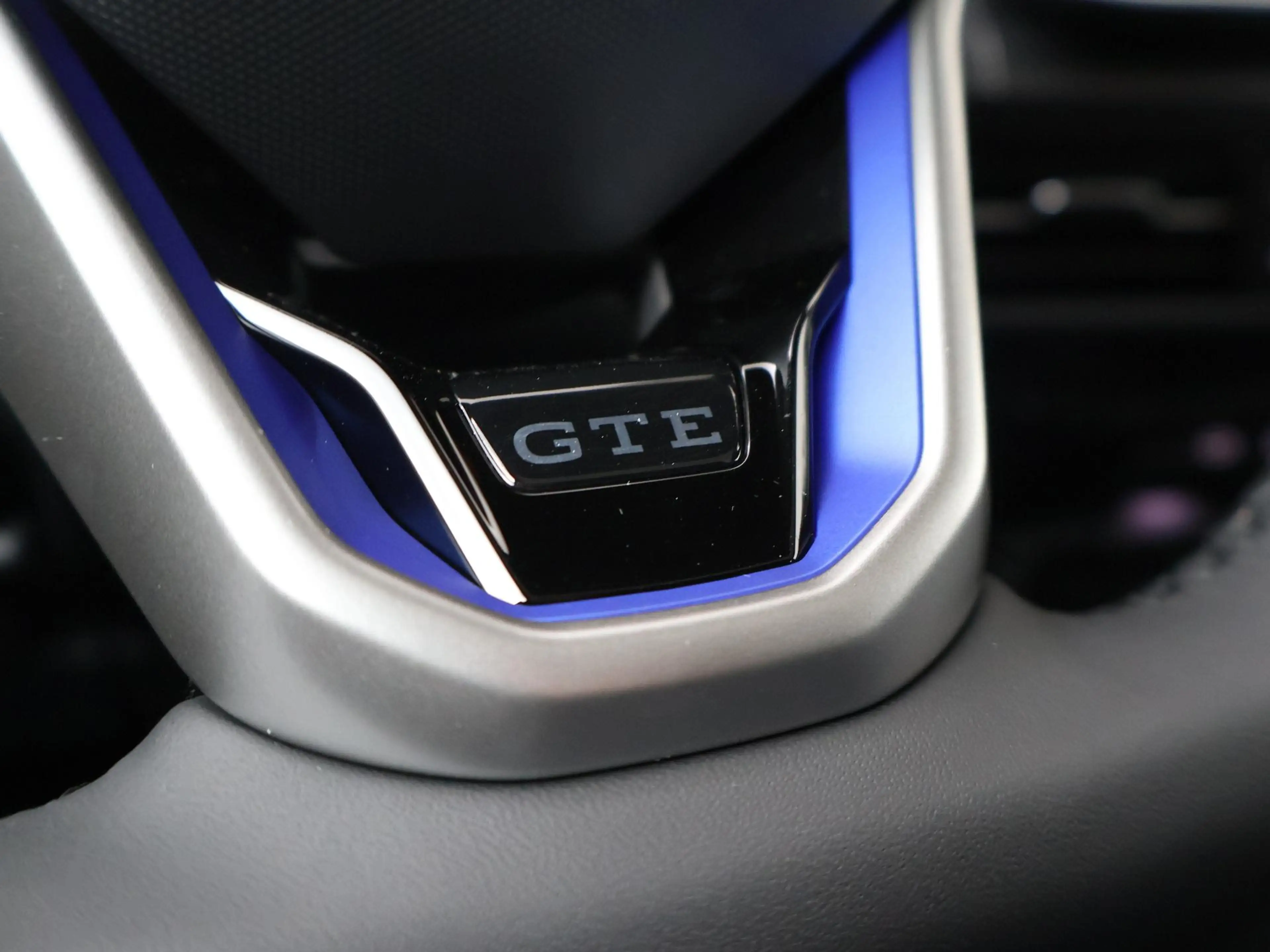 Volkswagen Golf GTE 1.5 eHybrid | 272 pk | SoH 99% | Adaptive Cruise C — photo 11