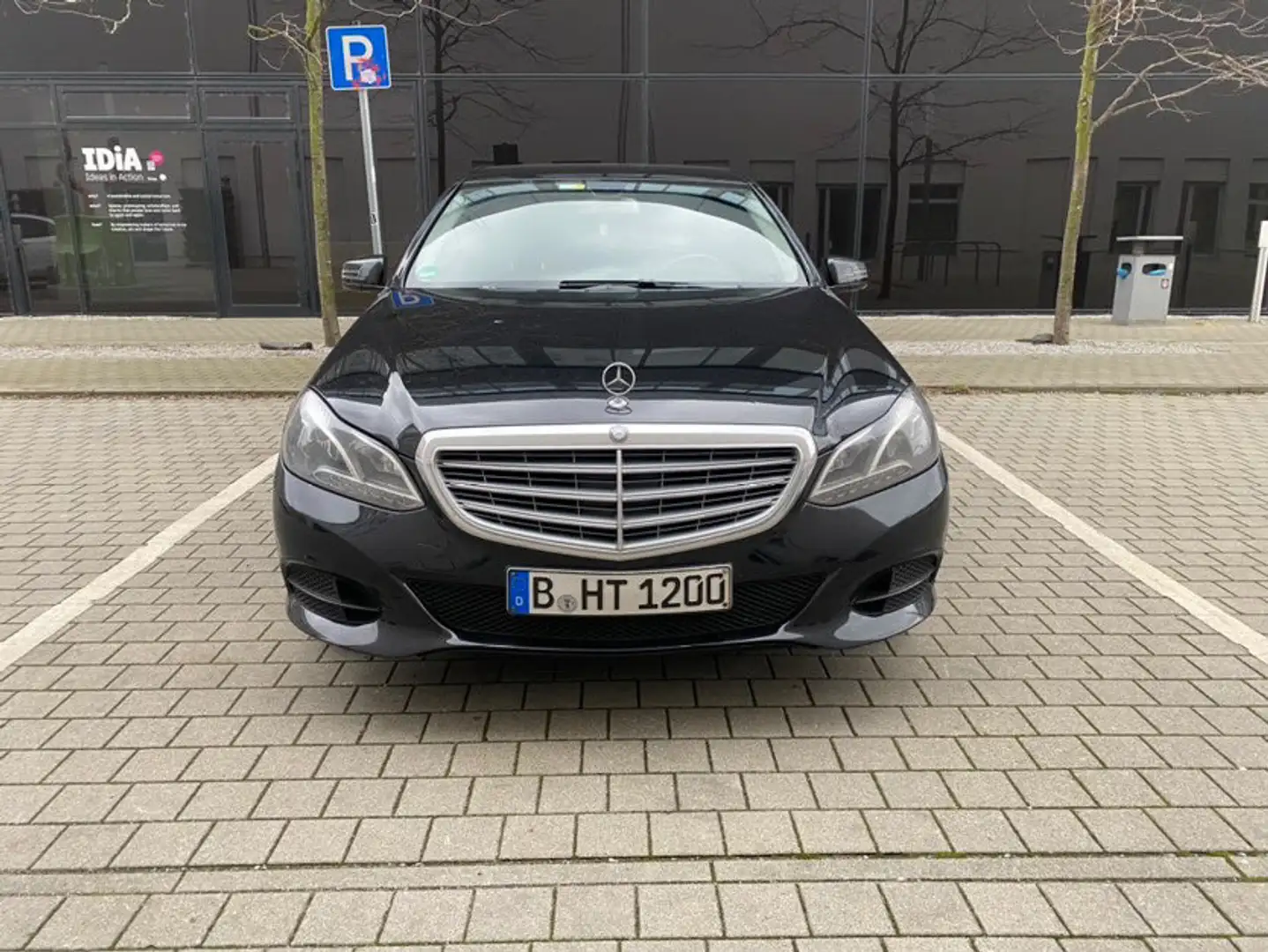Mercedes-Benz E 220 - 1