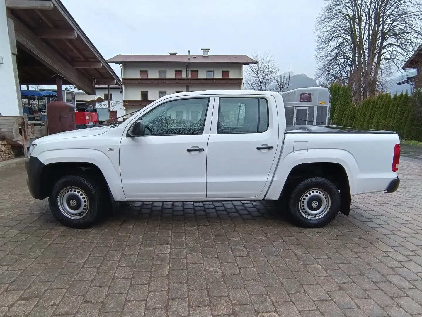 Volkswagen Amarok Bílá - 1