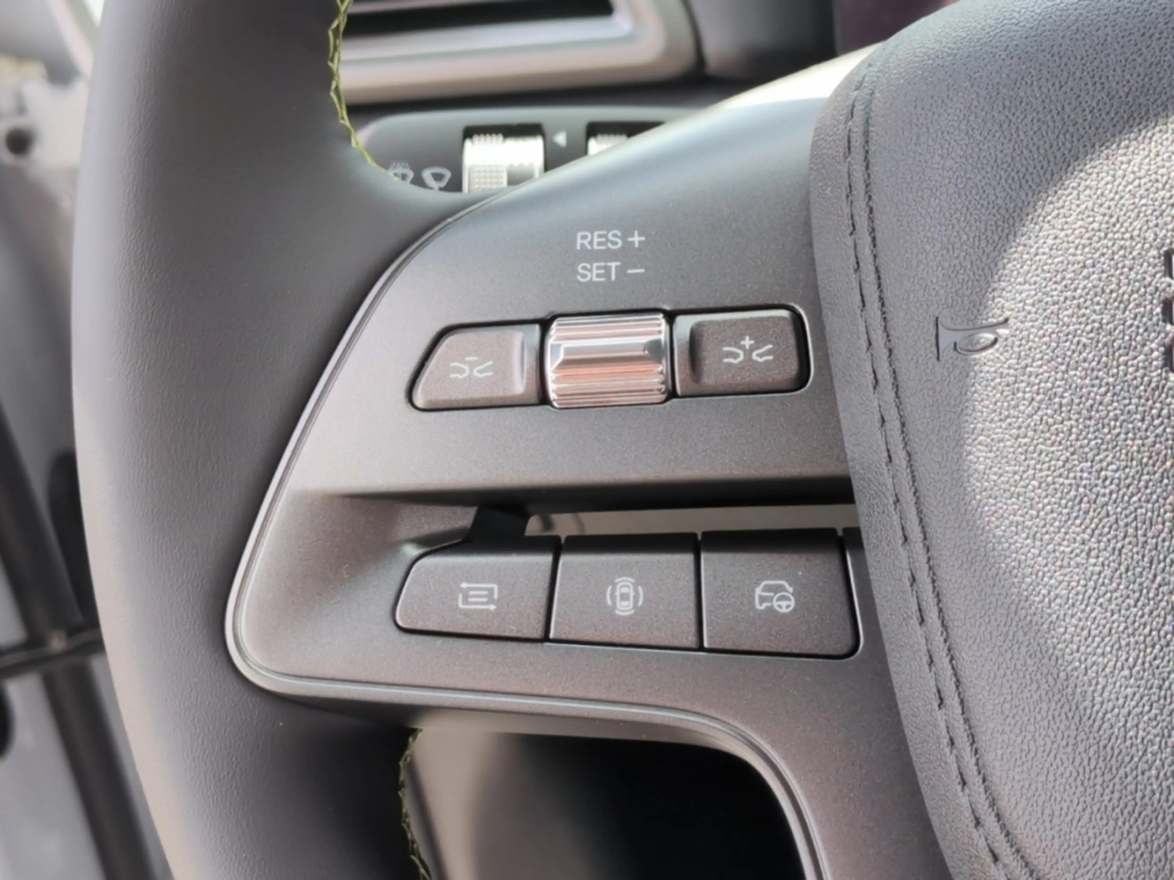 BYD Atto 2 DM-i Boost eHybrid*Panodach 360°Kam Leder — photo 14