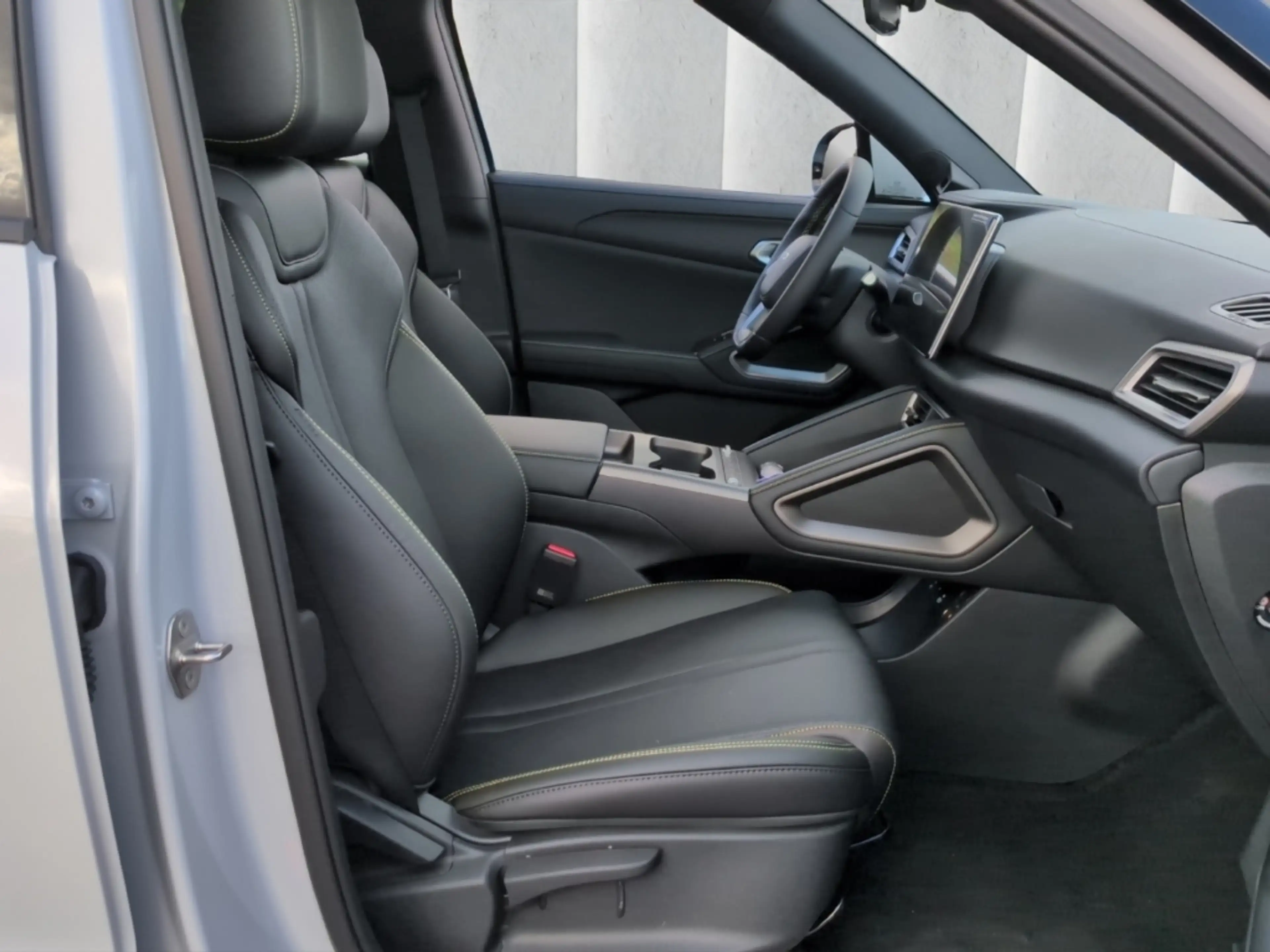 BYD Atto 2 DM-i Boost eHybrid*Panodach 360°Kam Leder — photo 8