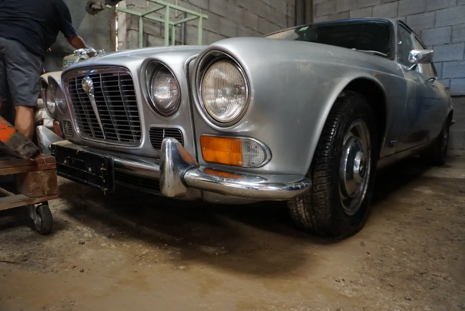 Oldtimer Jaguar Silber - 1