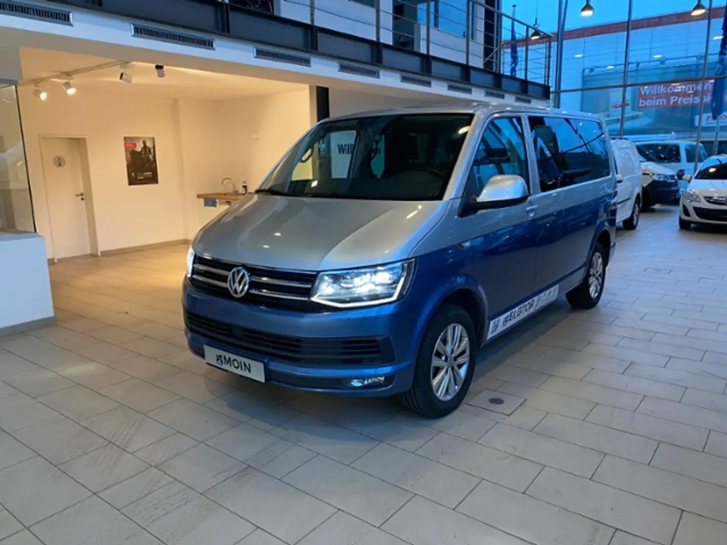 Volkswagen T6 Multivan TDI Comfortline 4Motion DSG AHK Navi RFK Silber - 2