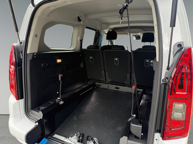 Toyota Proace City Verso L2 Team *Krankentransporte* — photo 14