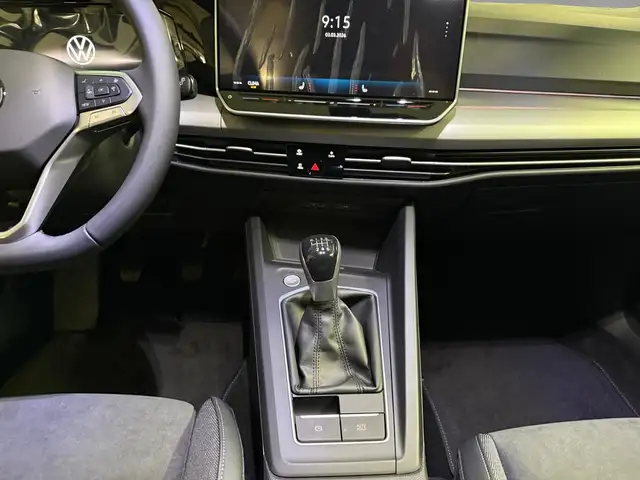 Volkswagen Golf view 11