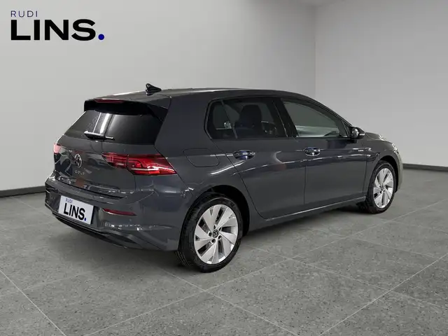 Volkswagen Golf view 5