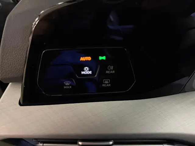 Volkswagen Golf view 18