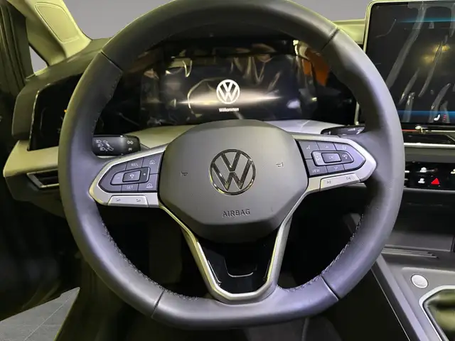 Volkswagen Golf view 12