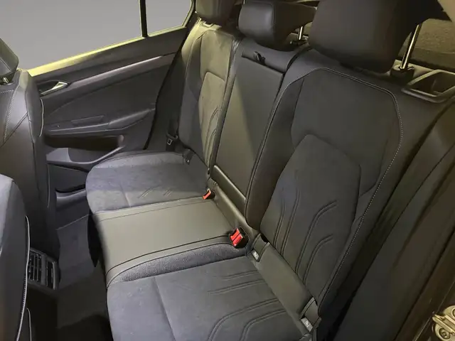 Volkswagen Golf view 13