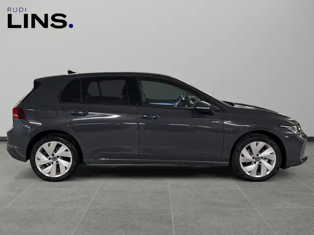 Volkswagen Golf view 6