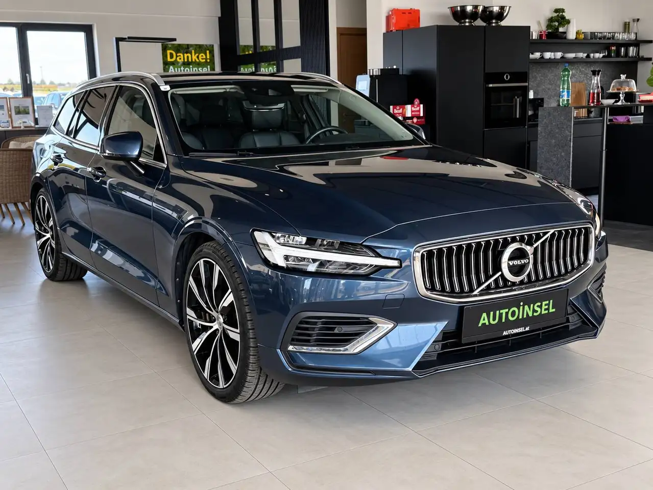 Volvo V60 Inscription Plug-In Hybrid AWD-AHK-1.Besitz, миниатюра 4