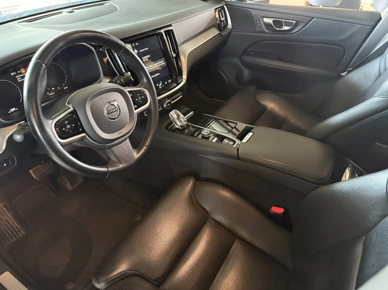 Volvo V60 Inscription Plug-In Hybrid AWD-AHK-1.Besitz, миниатюра 12
