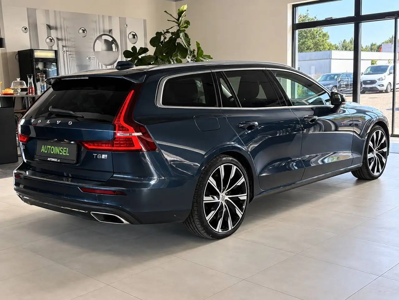 Volvo V60 Inscription Plug-In Hybrid AWD-AHK-1.Besitz, миниатюра 3