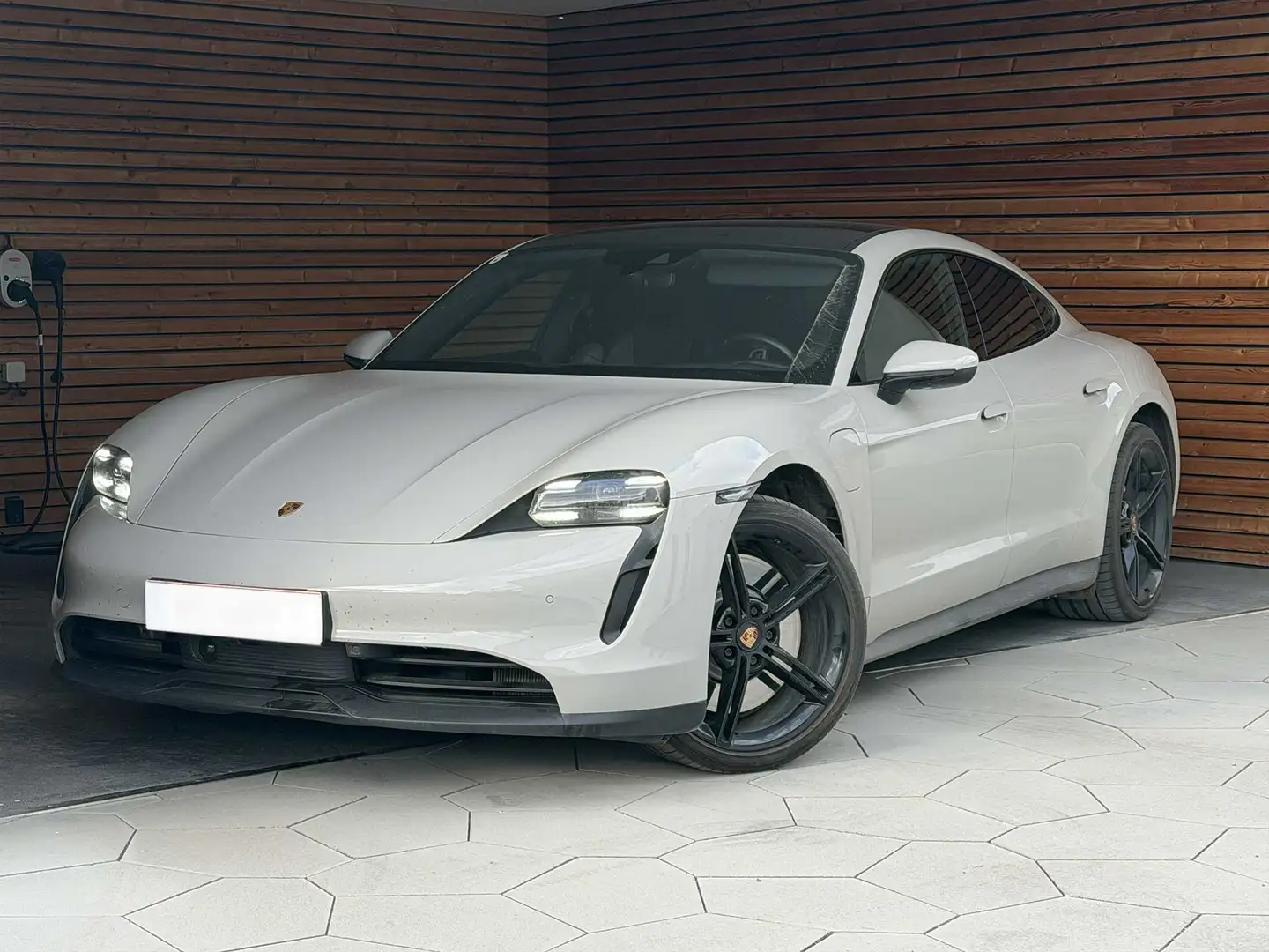 Porsche Taycan Kreide | APPROVED | 93,4 kWh | Sport Chrono | 21" Mission E Grau - 1