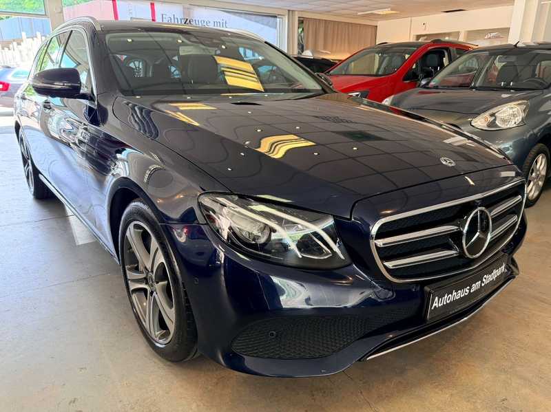 Mercedes-Benz E 400 d 4Matic Avantgarde-360°Kam-Leder-Navi-LED
