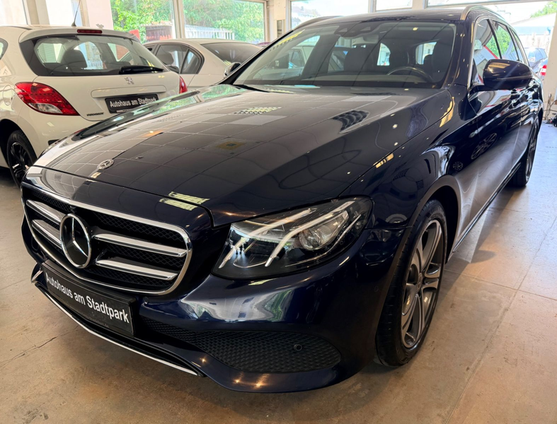 Mercedes-Benz E 400 d 4Matic Avantgarde-360°Kam-Leder-Navi-LED — photo 4