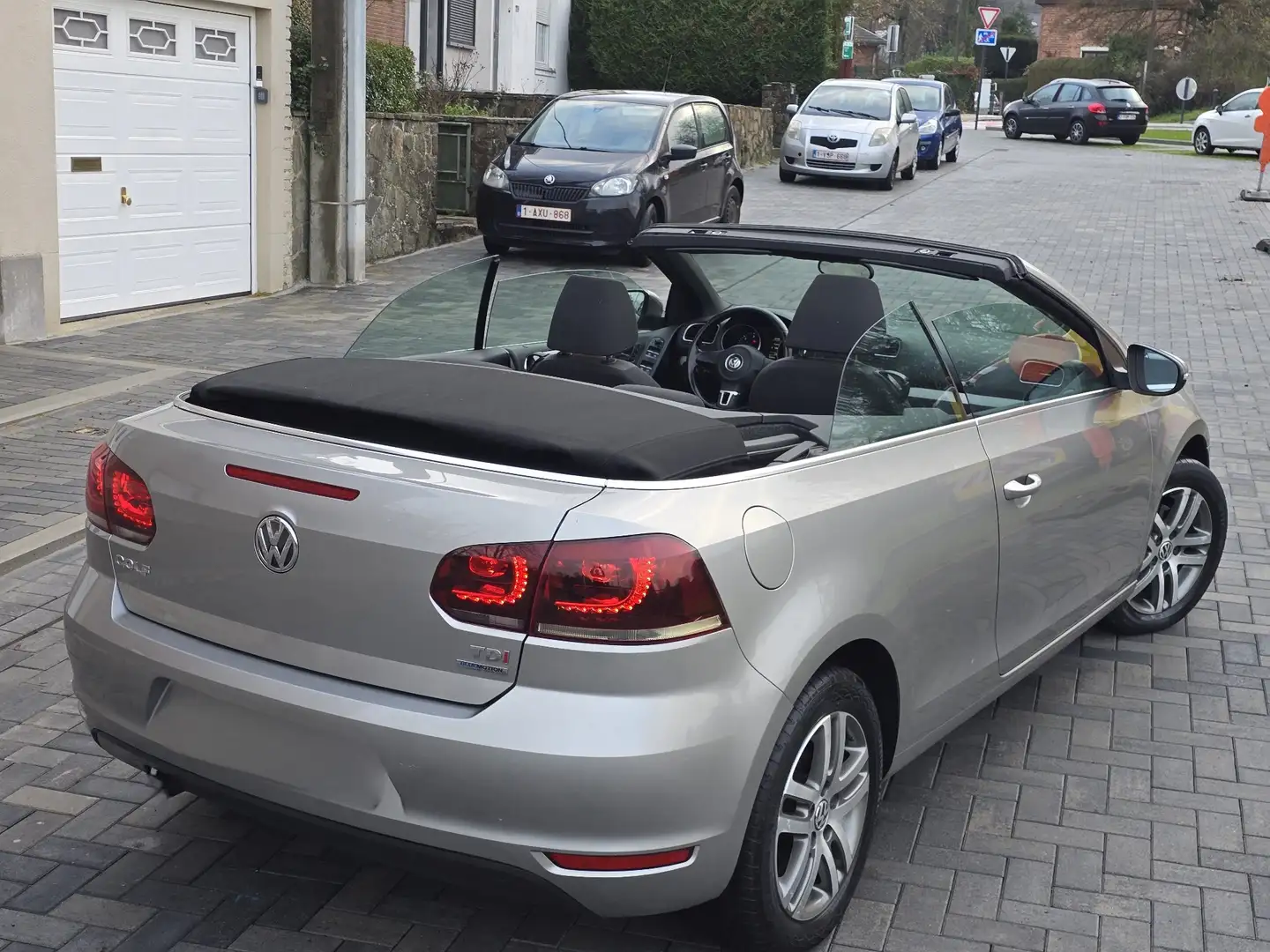 Volkswagen Golf Cabriolet Cabrio 1.6 TDI BlueMotion Technology Exclusive - 2