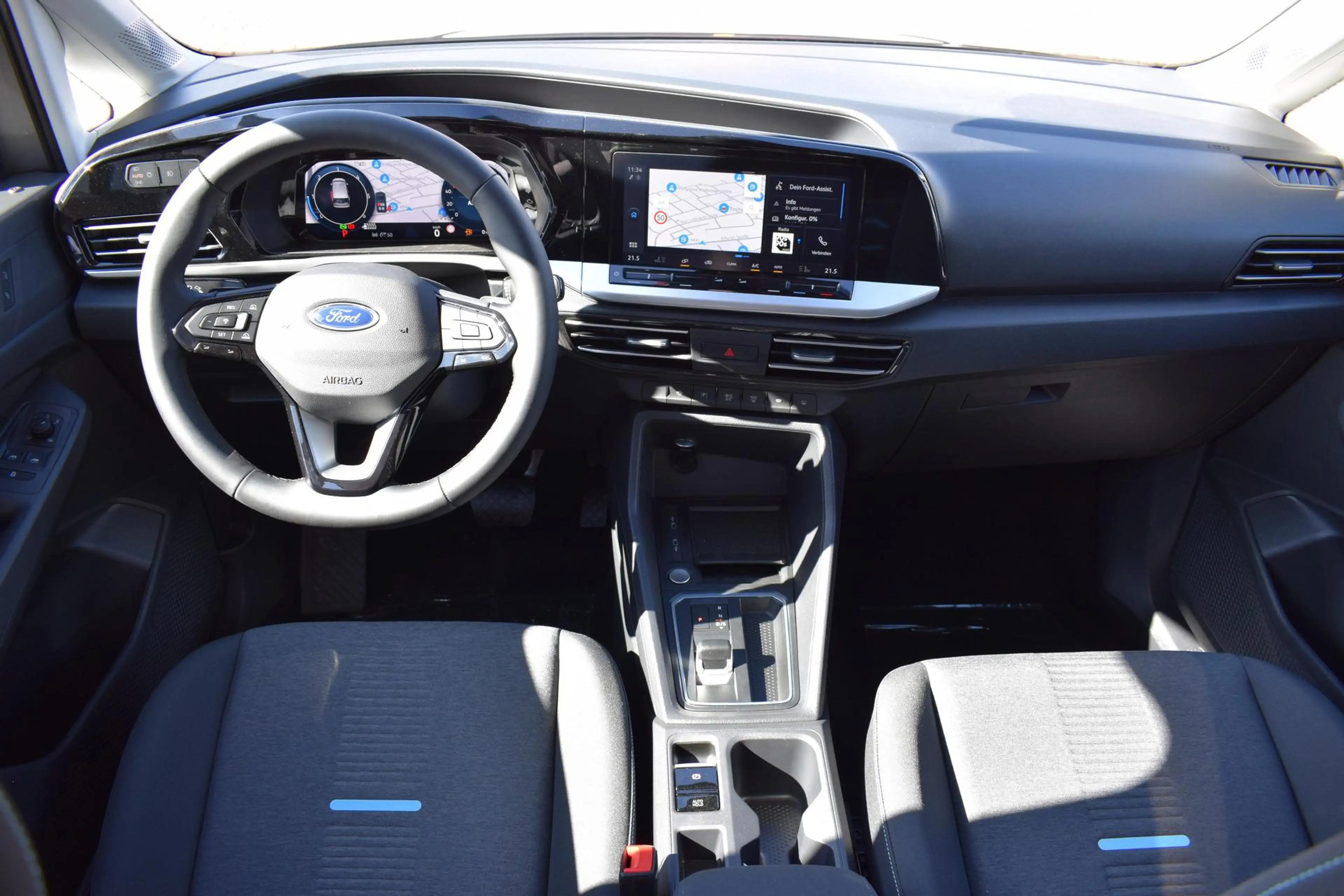 Ford Grand Tourneo Connect 2.0 EcoB Active L2 LED Kamera — photo 9