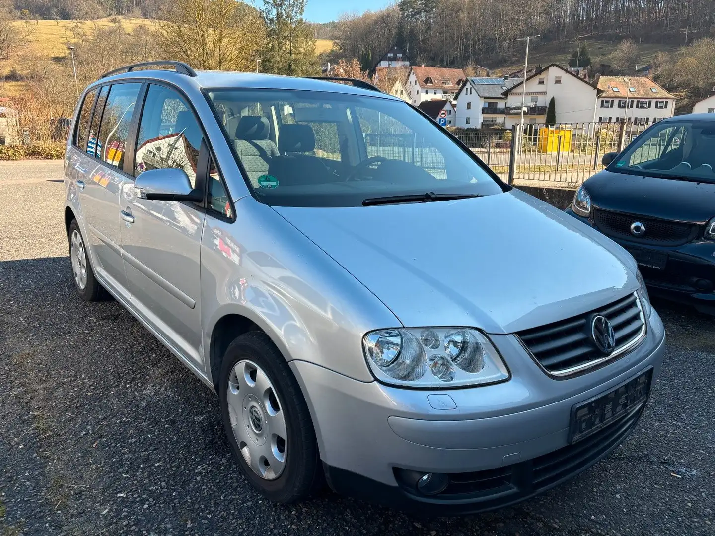 Volkswagen Touran Trendline Autom. 7-Sitze Срібний - 1