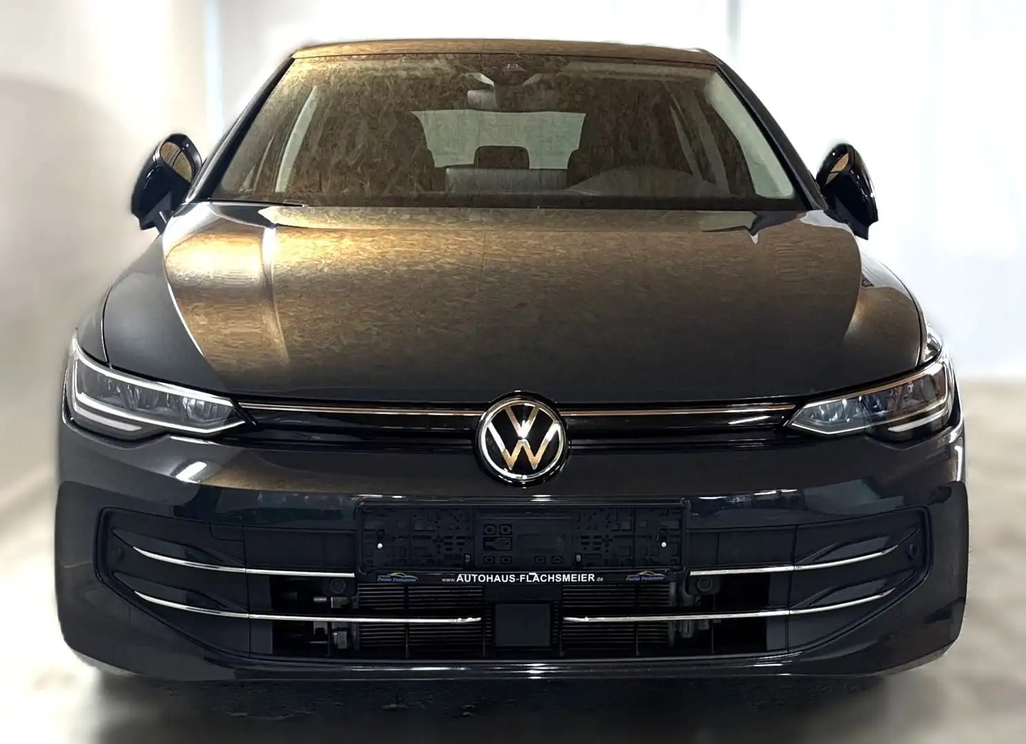 Volkswagen Golf VIII Lim. 1.5 eTSI 85 kW Goal Gris - 2