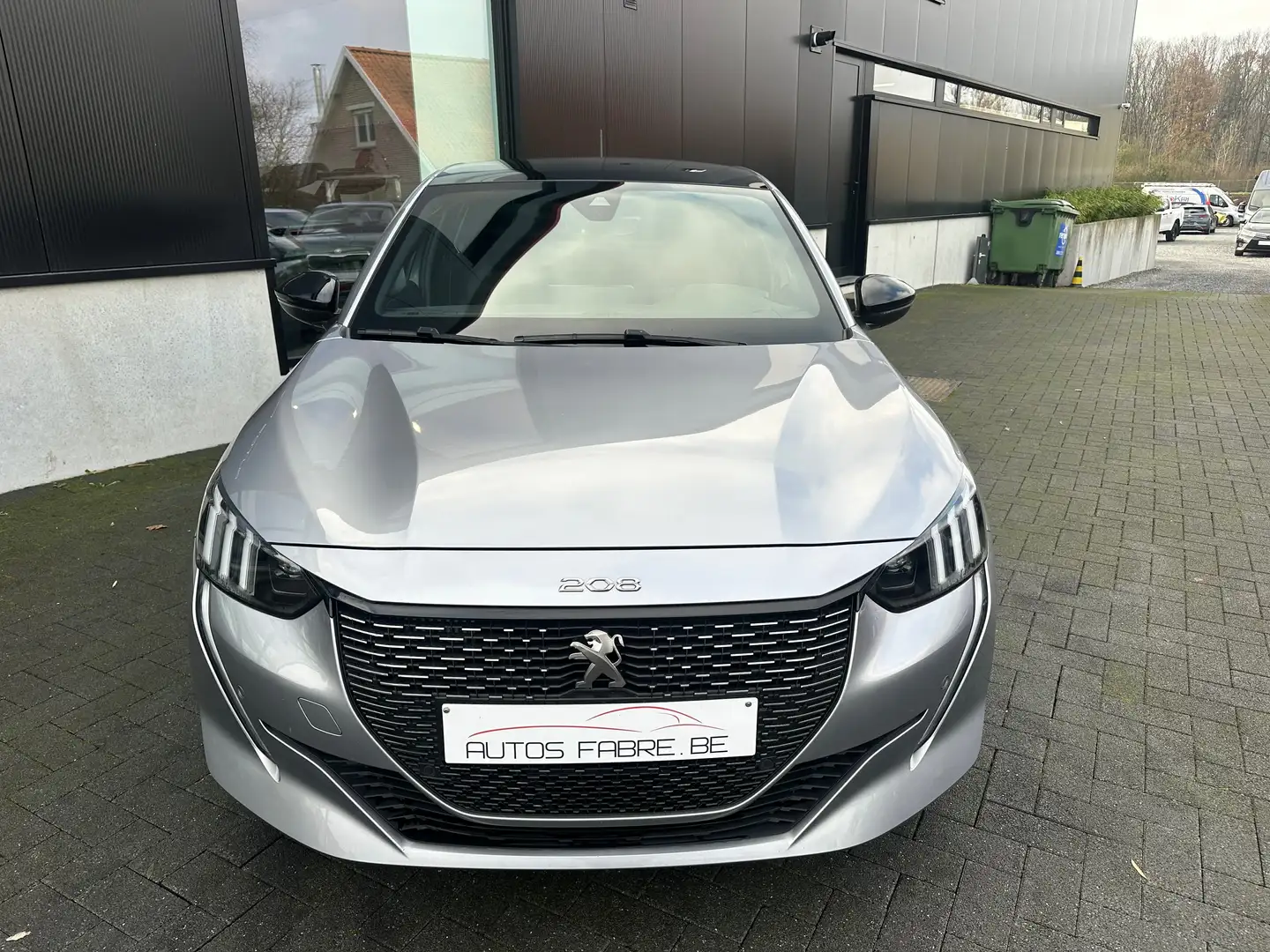 Peugeot 208 12i Benzine Automaat 130pk EAT8 GT Line Pano Grau - 2