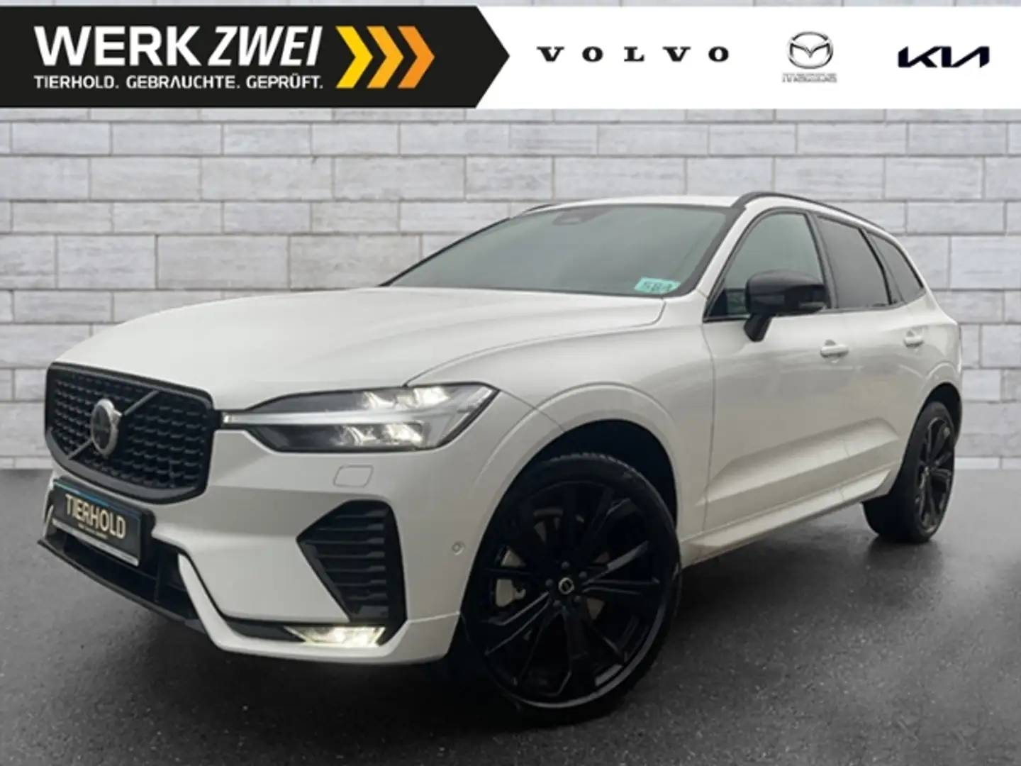 Volvo XC60 B4 Plus Dark 2WD Pano ACC 360° Google 21" Weiß - 1
