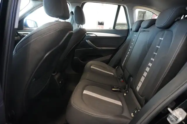 BMW X1 view 9