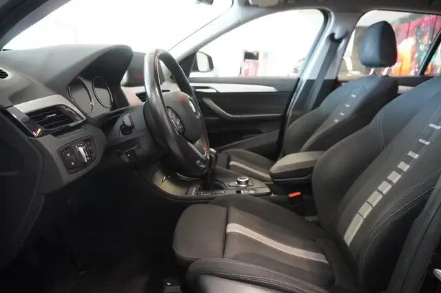 BMW X1 view 8