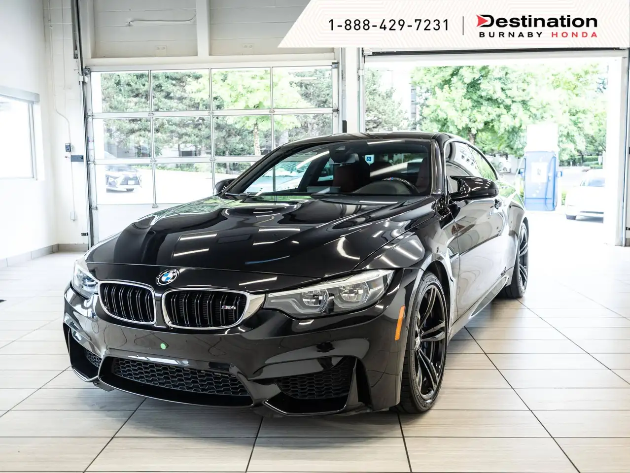 BMW M4 photo BMW M4