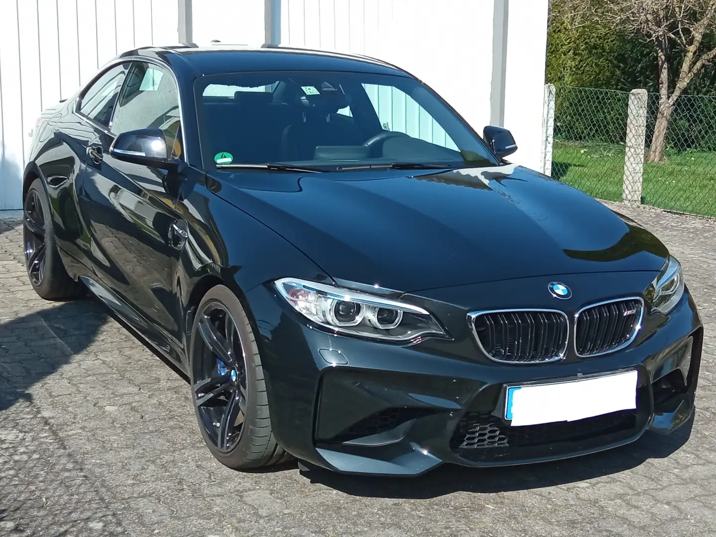 BMW M2 orig. 5`km, 1. Hd. wie neu Schwarz - 1