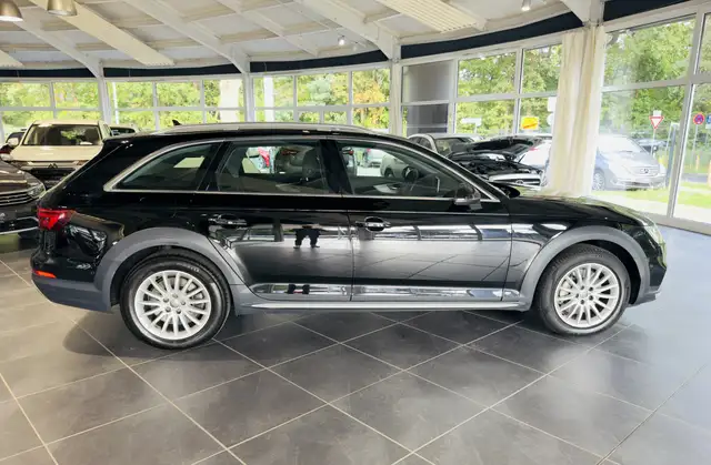 Audi A4 view 8