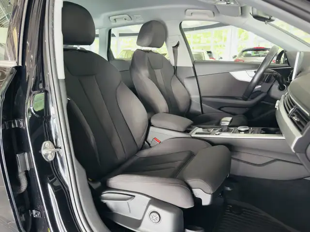 Audi A4 view 13