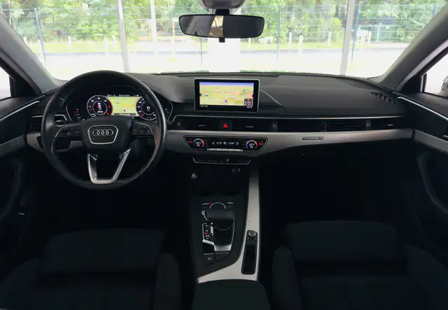 Audi A4 view 15