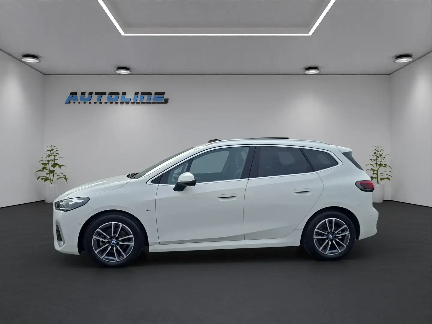 BMW 218 d M Sport *PANO* *KEY* *KAMERA* *LED* *WENIG-KM* Weiß - 2