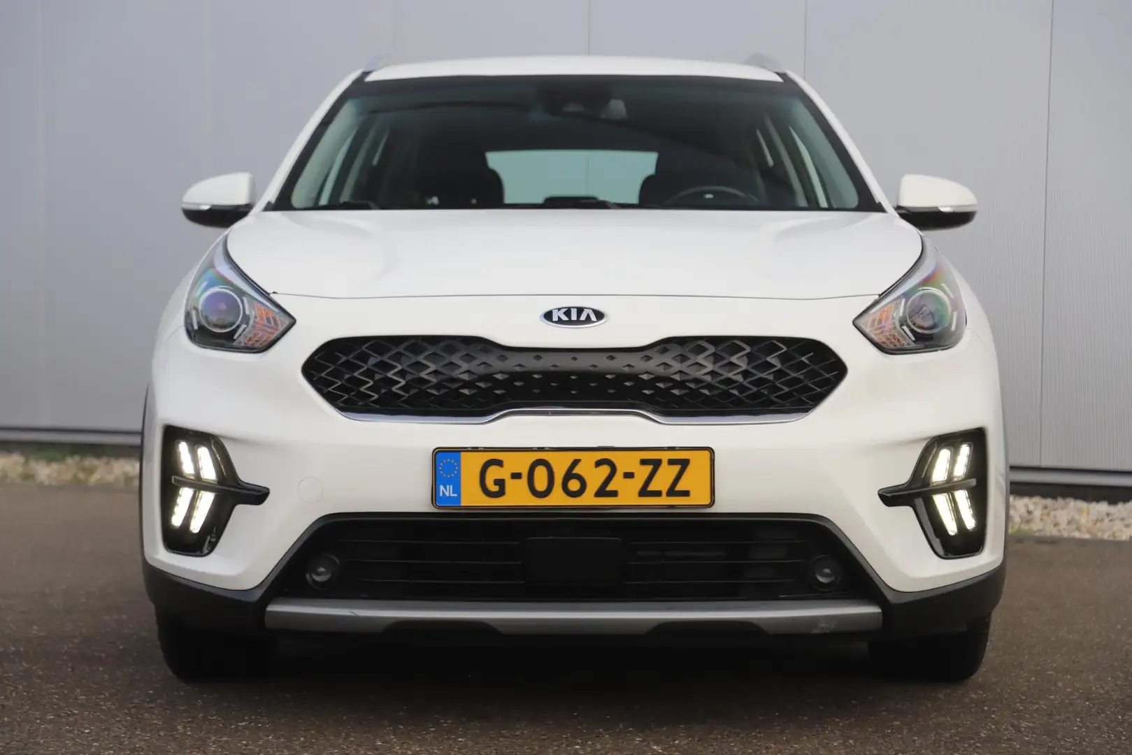 Kia Niro 1.6 GDi Hybrid DynamicLine Half Leder Navigatie Ac Weiß - 2