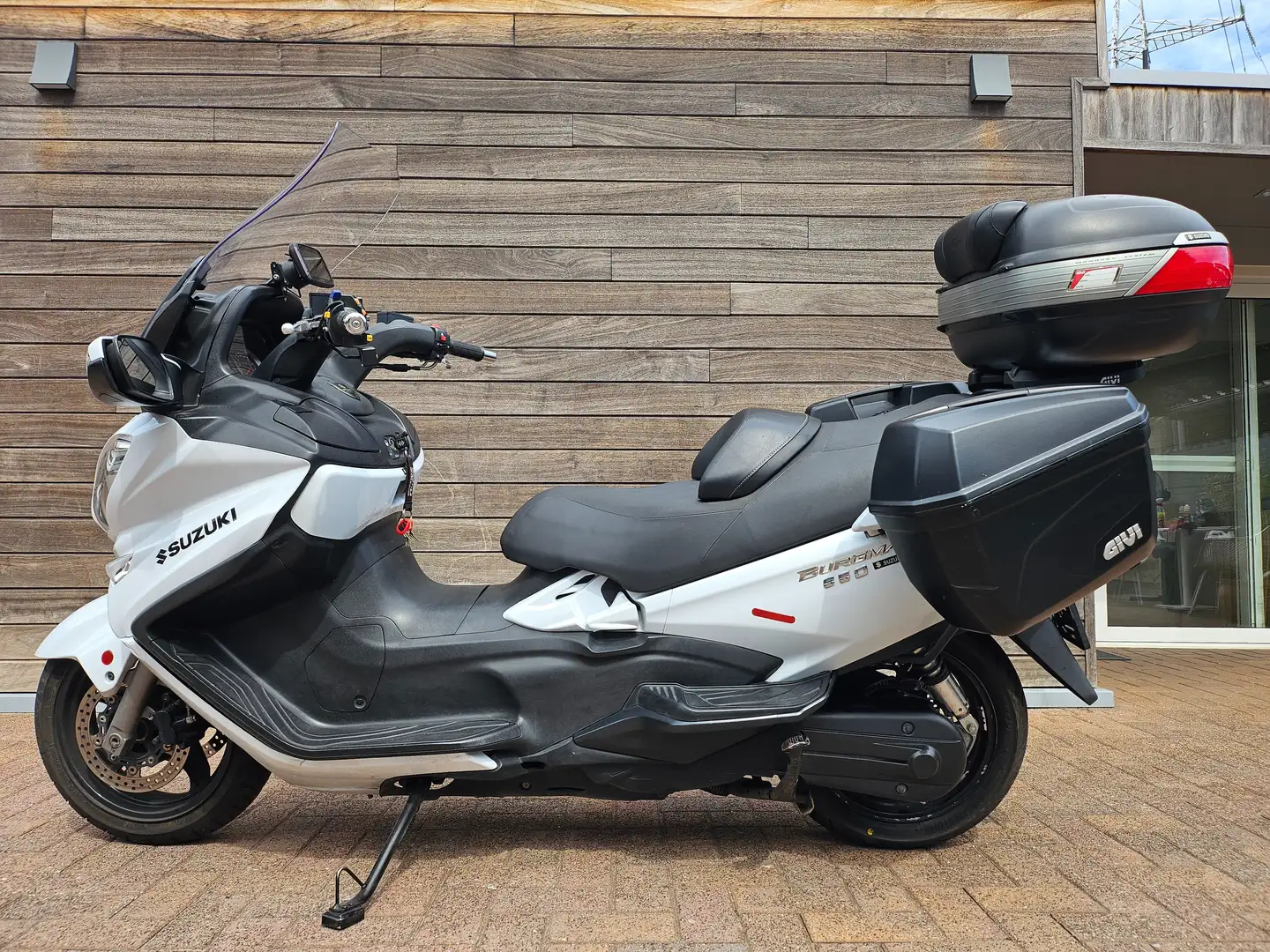 Suzuki Burgman 650 AN650Z Blanc - 1