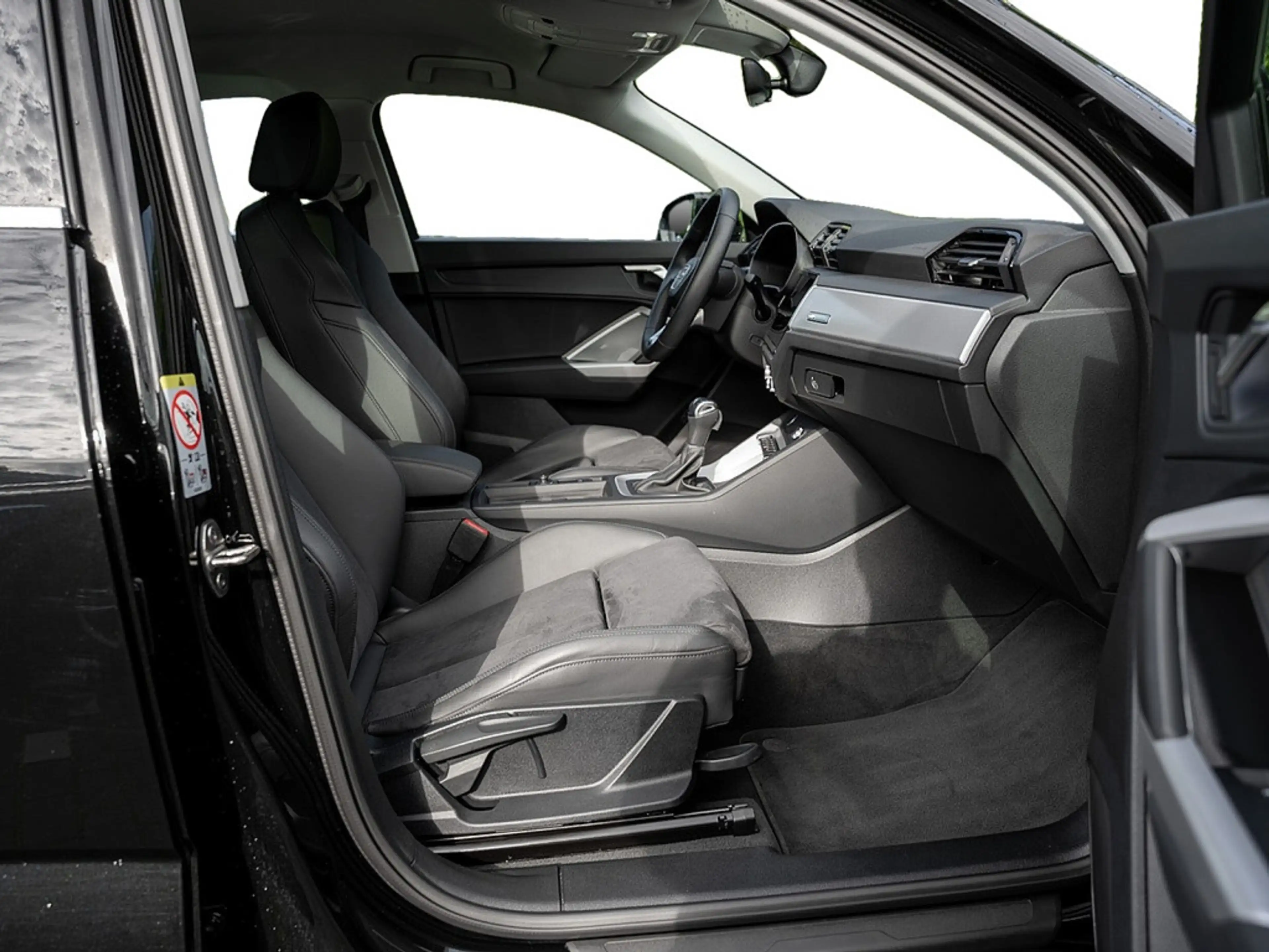 Audi Q3 Sportback 35 TFSI SHZ KLIMA — photo 2