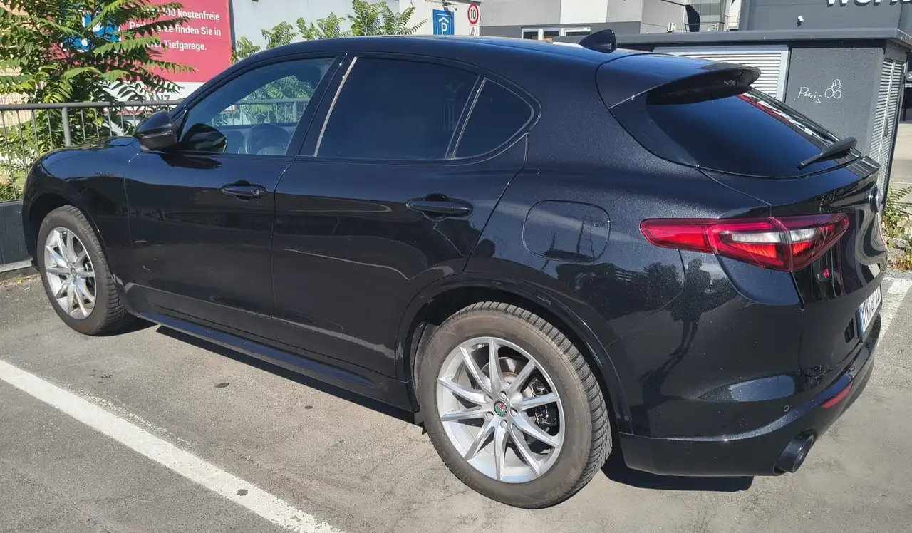 Alfa Romeo Stelvio 2021